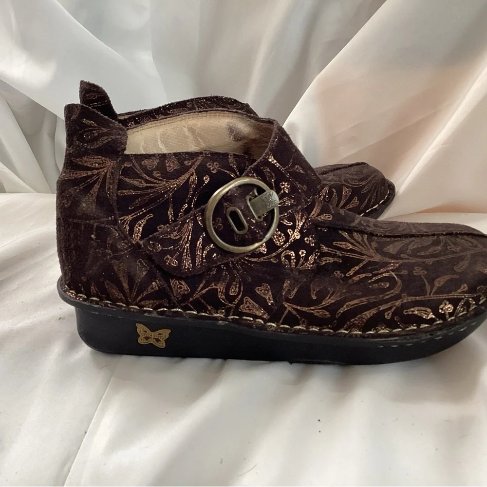 Alegria stylish brown